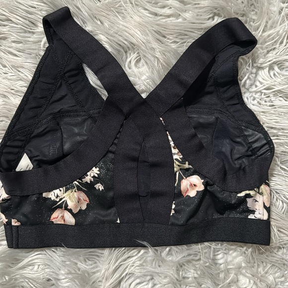 Beautiful FP Movement activewear set with floral print - Picture 8 of 8